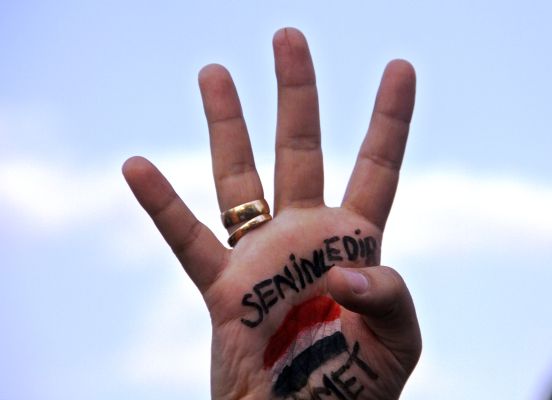 ‘Rabia’ işaretinin anlamı ne? Rabia kim?