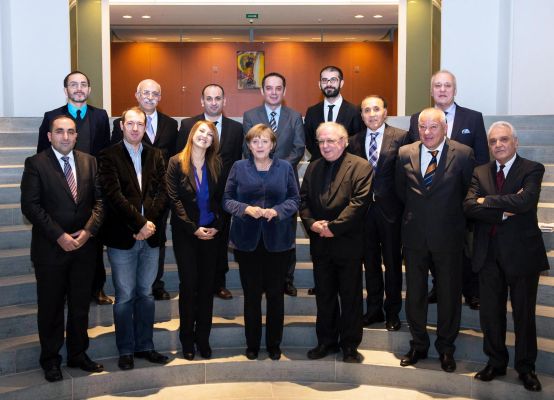 Merkel'den Merkozy'ye veda sinyali