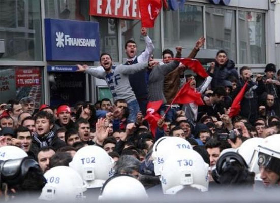 Samsun'da BDP heyetine yönelik saldırılar devam ediyor