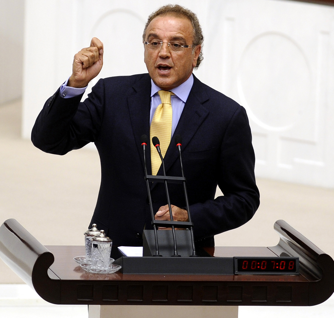 Sırrı Sakık astsubay ve uzman çavuşların özlük hakları için soru önergesi verdi