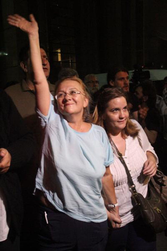 8 Temmuz’da gözaltına alınan ve “suç örgütü” kurmakla suçlanan Taksim Dayanışması üyesi 12 kişi dün gece görülen mahkemenin ardından serbest bırakıldı. Mimarlar Odası üyesi Mücella Yapıcı’nın mahkemede yaptığı savunma ise şöyleydi: 