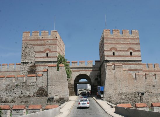 İstanbul surlarına mobese yerleştirilecek