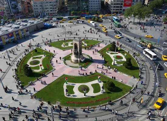 Eskisiyle, yenisiyle devletin Taksim taassubu