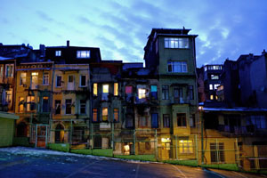 “Tarlabaşı, şehrin soylulaştırma adına soysuzlaştırılmasıdır”