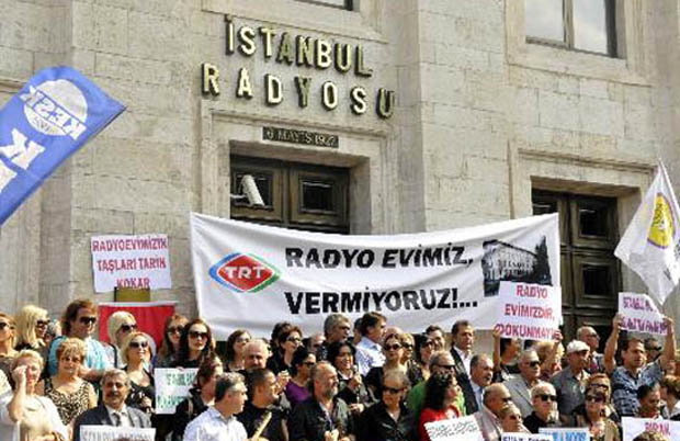 Gezi Parkı'nın yanı başındaki Ermeni mezarlığı