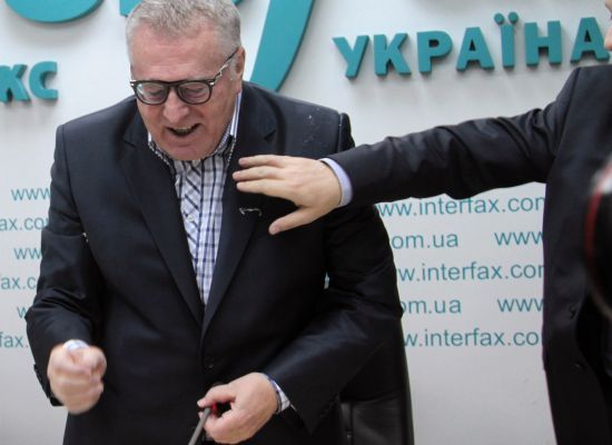 Aşırı sağcı lidere turşulu saldırı