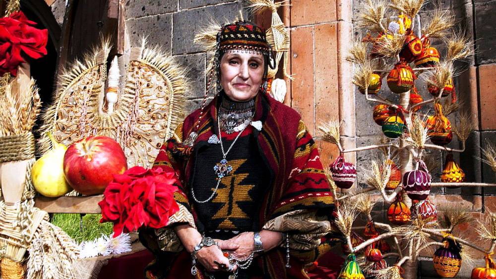 Կաղանդը հայկական քաղաքներու մէջ