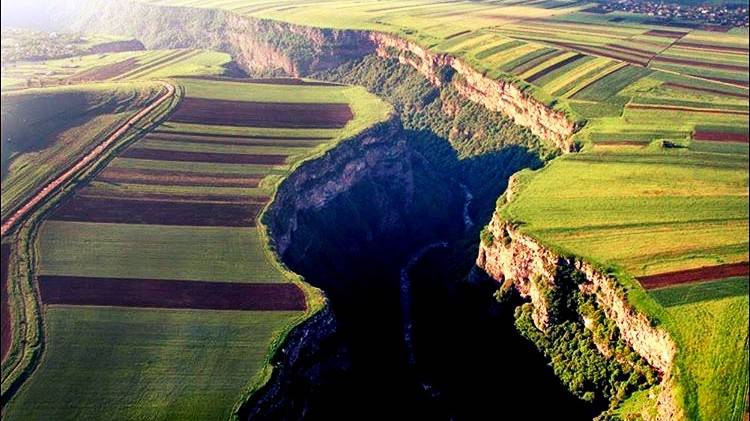 ԱՆԴՈՒՆԴ